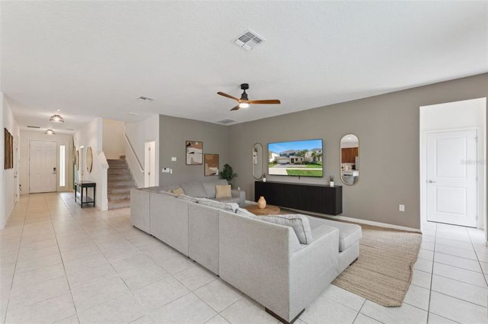 Image No.3-8 Bed House for sale