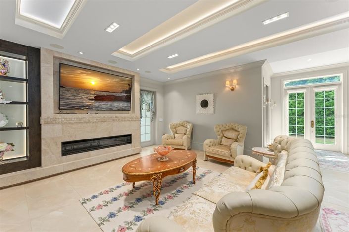 Image No.19-4 Bed House for sale