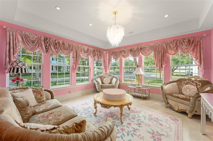 Image No.40-4 Bed House for sale