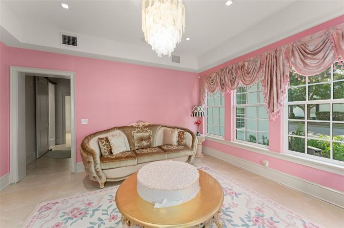 Image No.41-4 Bed House for sale