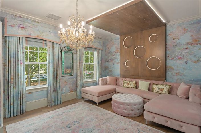 Image No.44-4 Bed House for sale