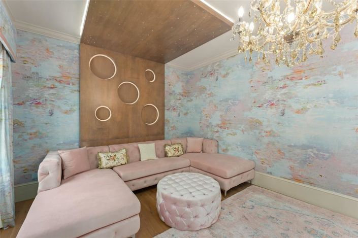 Image No.45-4 Bed House for sale