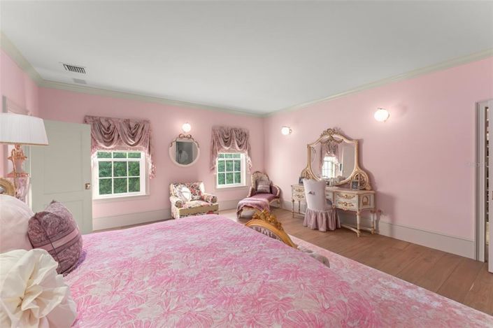 Image No.51-4 Bed House for sale