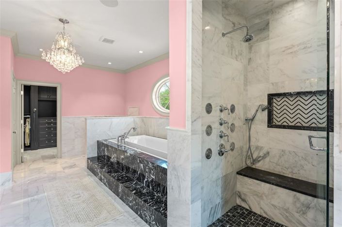 Image No.57-4 Bed House for sale