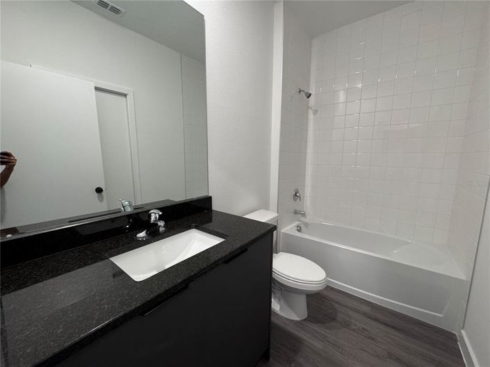 Image No.10-3 Bed Townhouse for sale