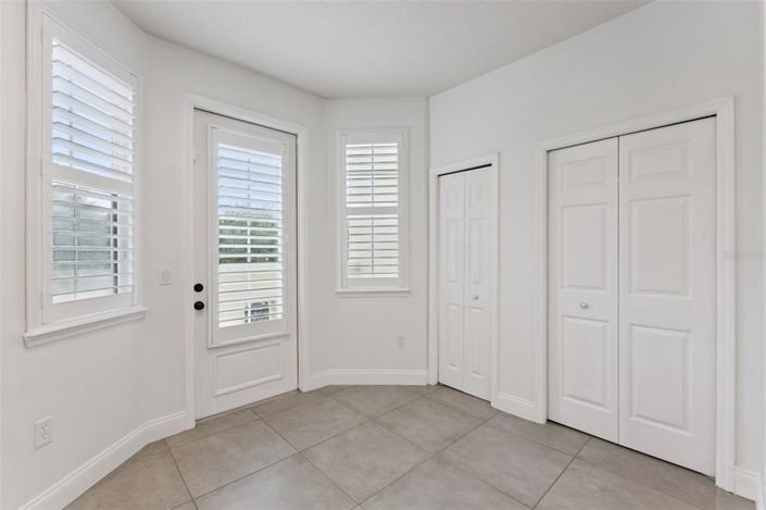 Image No.12-3 Bed Townhouse for sale