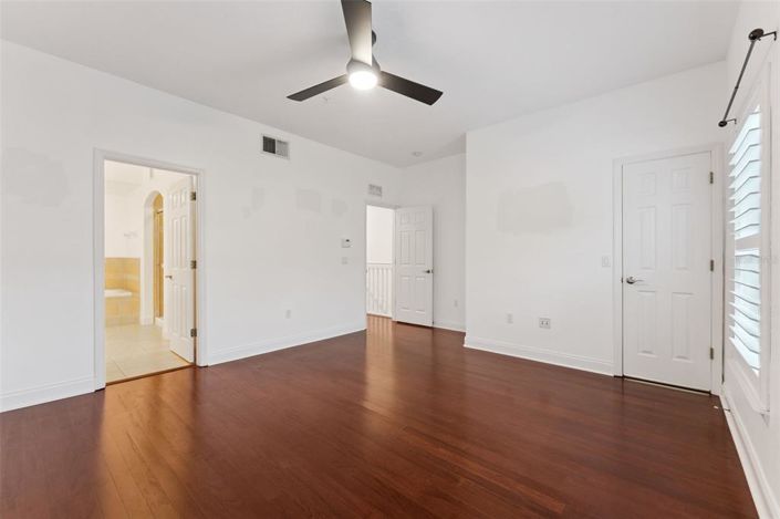 Image No.32-3 Bed Townhouse for sale