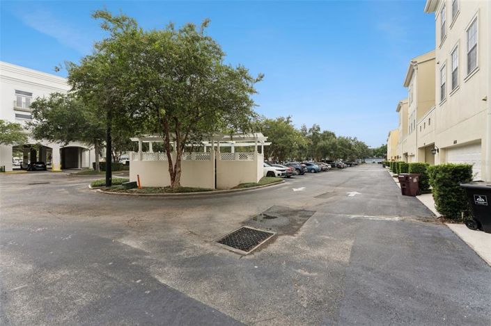 Image No.40-3 Bed Townhouse for sale