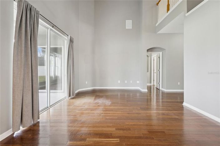 Image No.18-4 Bed House for sale