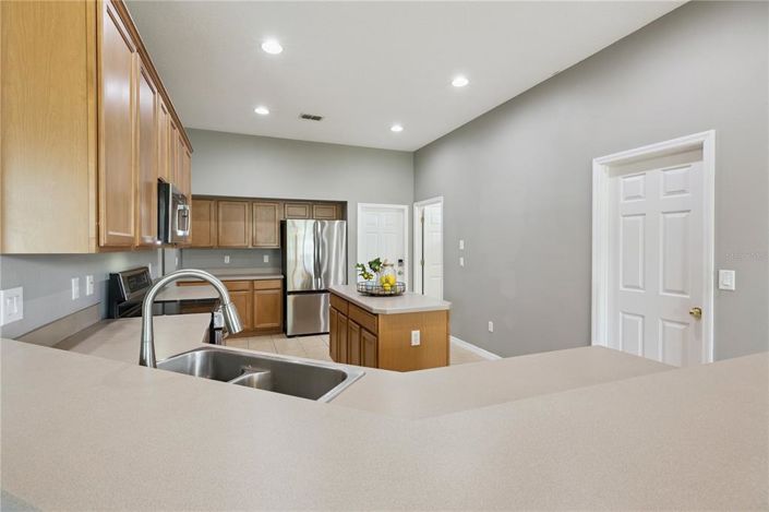 Image No.24-4 Bed House for sale