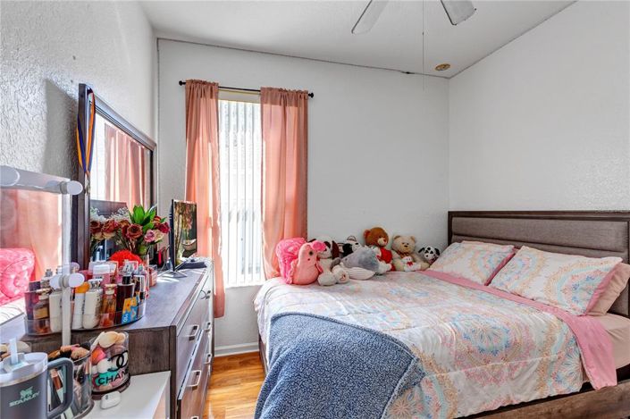 Image No.18-4 Bed House for sale