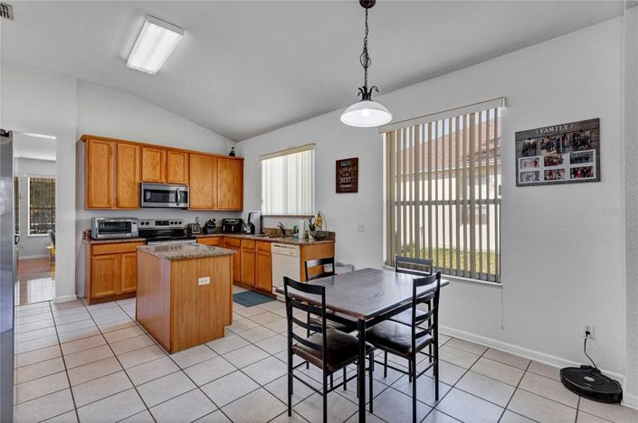 Image No.20-4 Bed House for sale