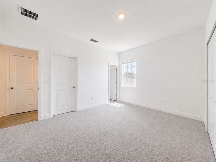 Image No.26-5 Bed House for sale