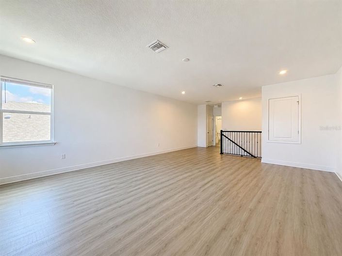 Image No.34-5 Bed House for sale