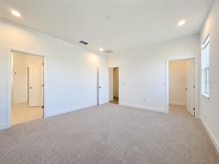 Image No.42-5 Bed House for sale