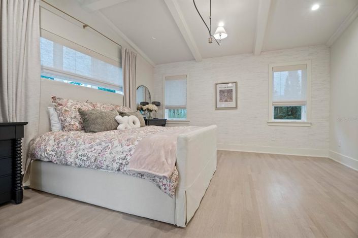 Image No.31-4 Bed House for sale