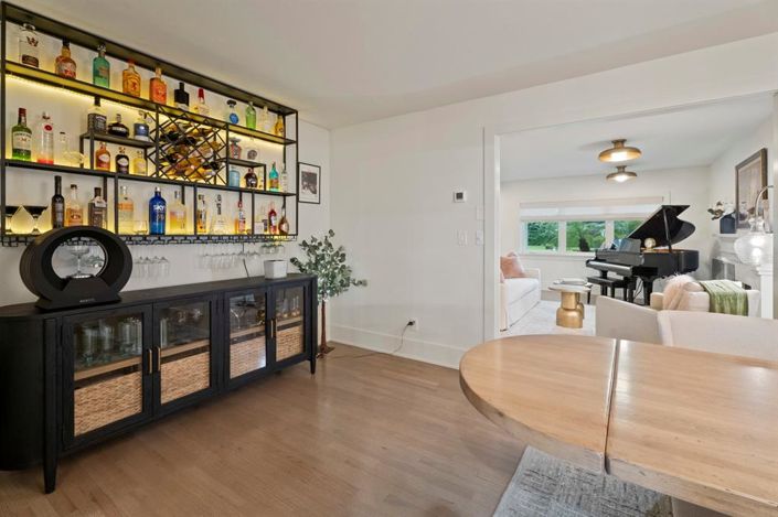 Image No.9-4 Bed House for sale