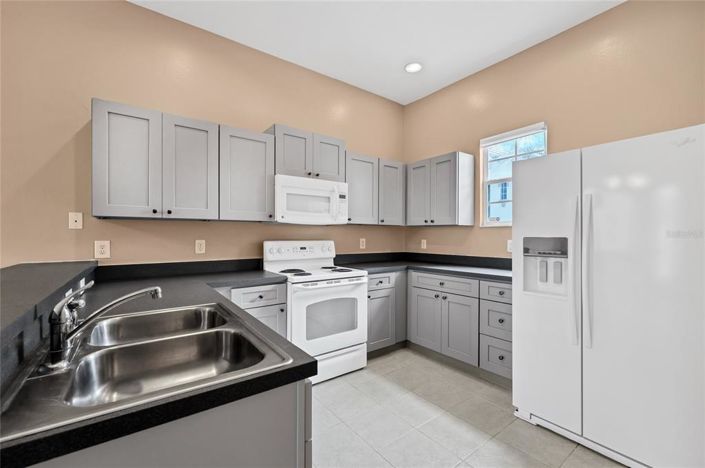 Image No.9-4 Bed Townhouse for sale