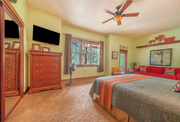 Image No.30-4 Bed House for sale