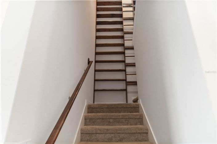 Image No.21-5 Bed House for sale