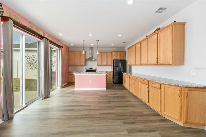 Image No.31-5 Bed House for sale