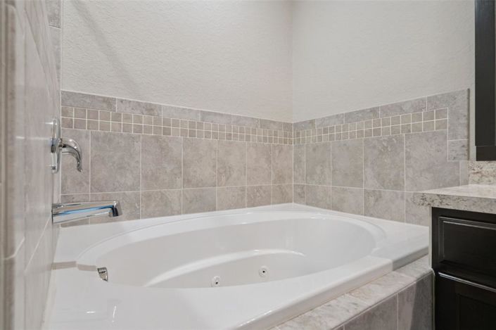 Image No.25-3 Bed House for sale