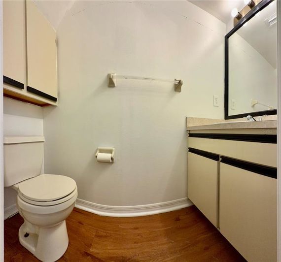 Image No.10-2 Bed Townhouse for sale