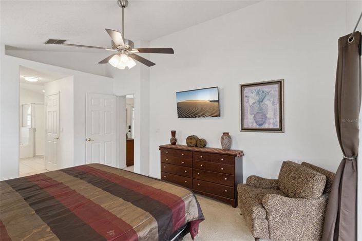 Image No.18-4 Bed House for sale