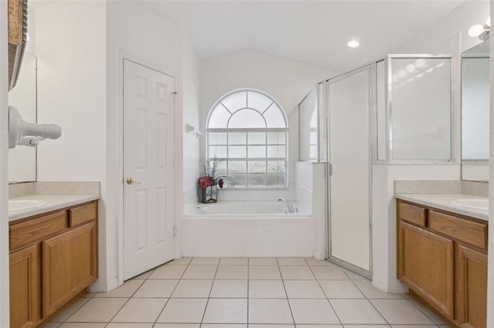 Image No.19-4 Bed House for sale