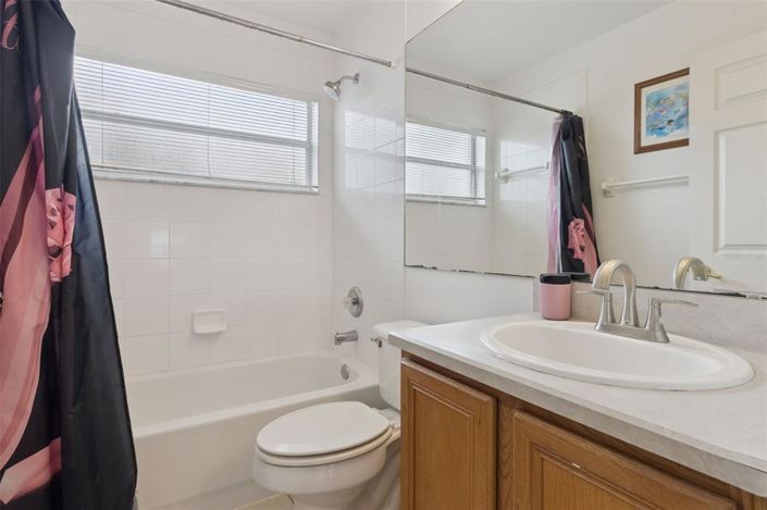 Image No.25-4 Bed House for sale