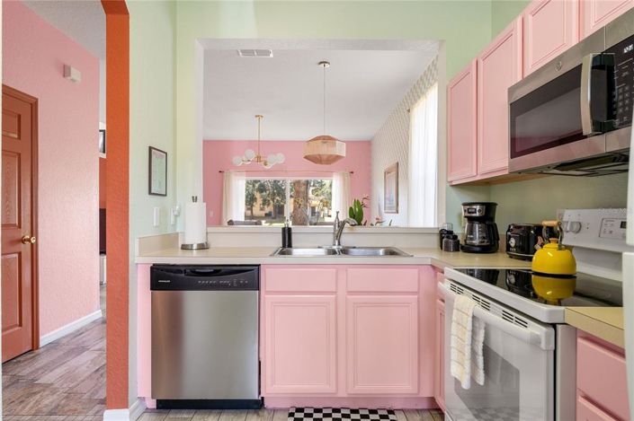 Image No.16-4 Bed Townhouse for sale