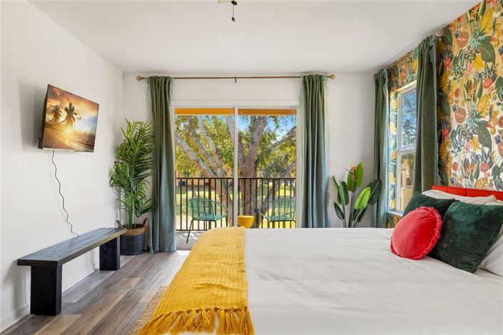 Image No.24-4 Bed Townhouse for sale
