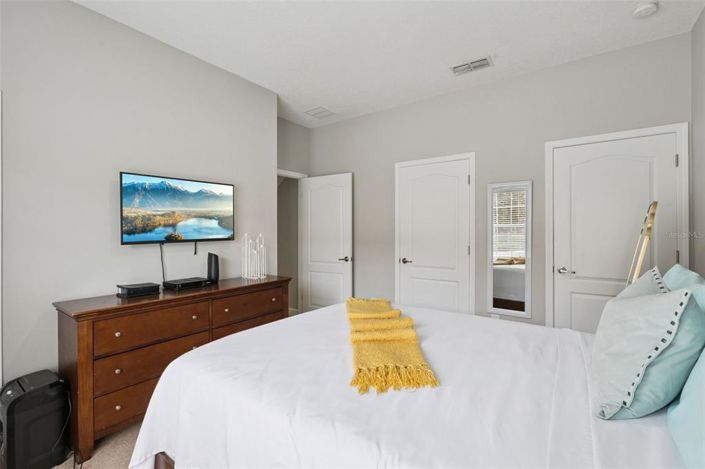Image No.12-4 Bed Townhouse for sale