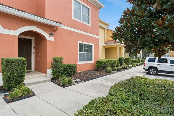 Image No.2-4 Bed Townhouse for sale