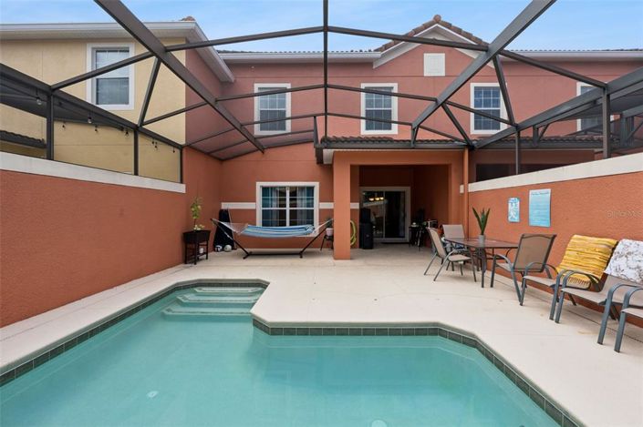 Image No.25-4 Bed Townhouse for sale