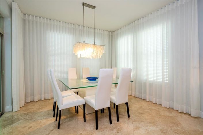 Image No.19-7 Bed House for sale