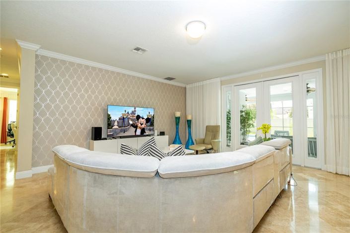 Image No.30-7 Bed House for sale