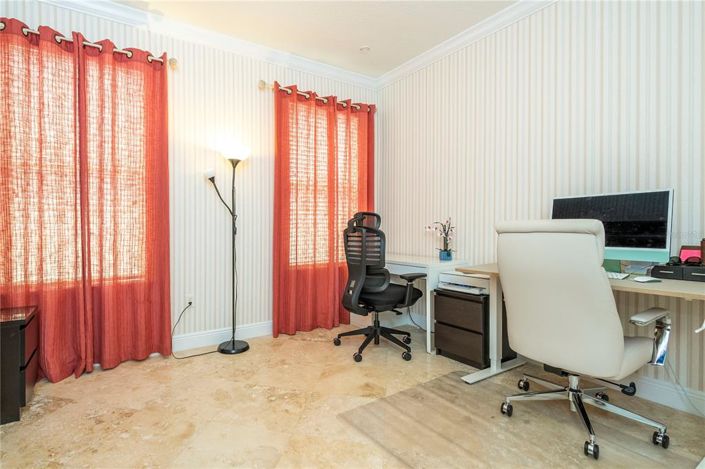 Image No.32-7 Bed House for sale