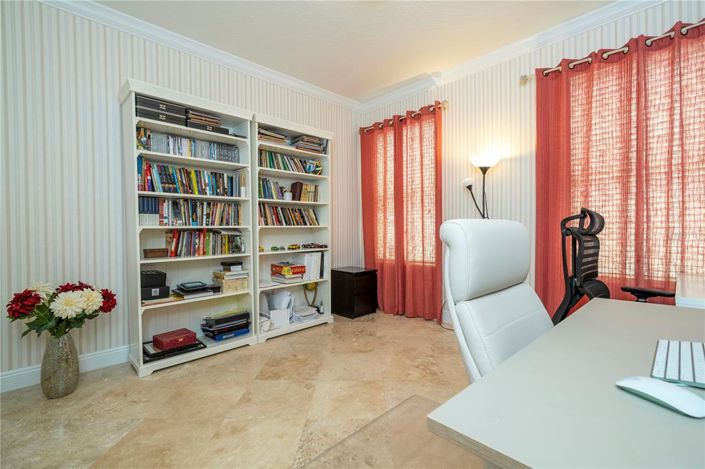 Image No.33-7 Bed House for sale