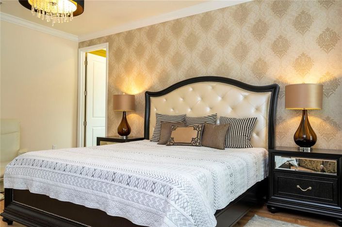 Image No.42-7 Bed House for sale