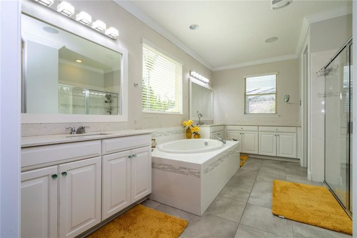 Image No.44-7 Bed House for sale