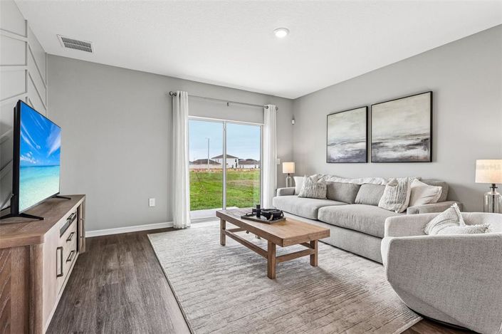 Image No.6-5 Bed House for sale