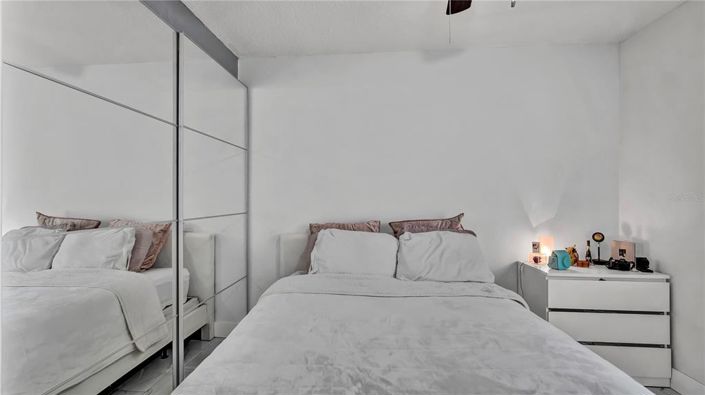 Image No.12-4 Bed House for sale