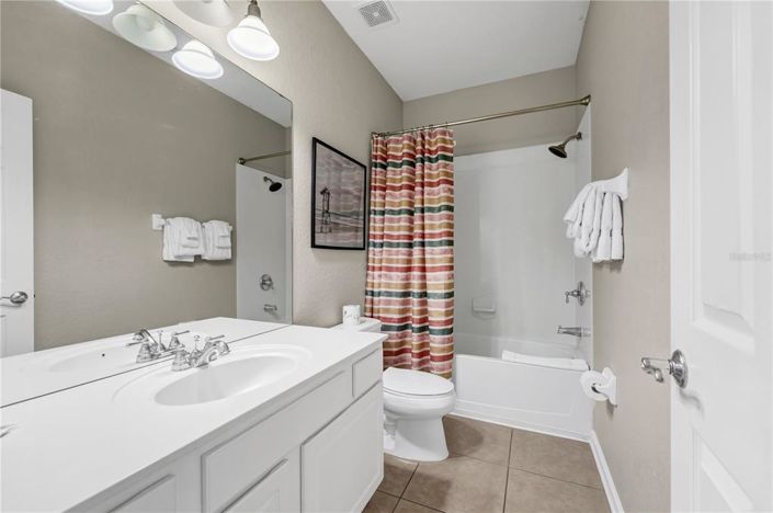 Image No.21-3 Bed Townhouse for sale