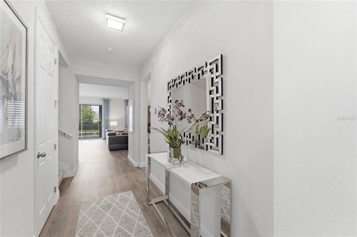 Image No.3-5 Bed House for sale