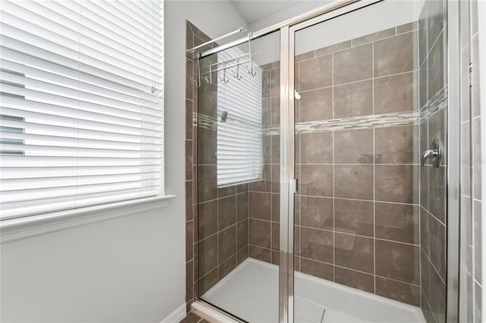 Image No.37-5 Bed House for sale