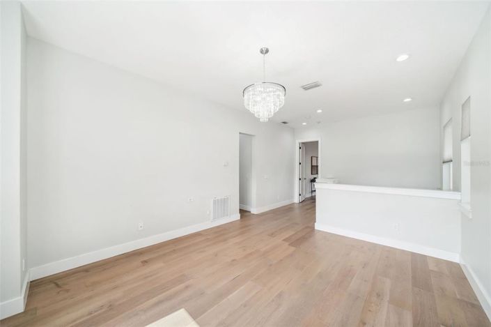 Image No.24-5 Bed House for sale