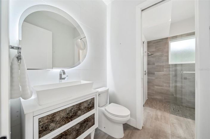Image No.6-5 Bed House for sale