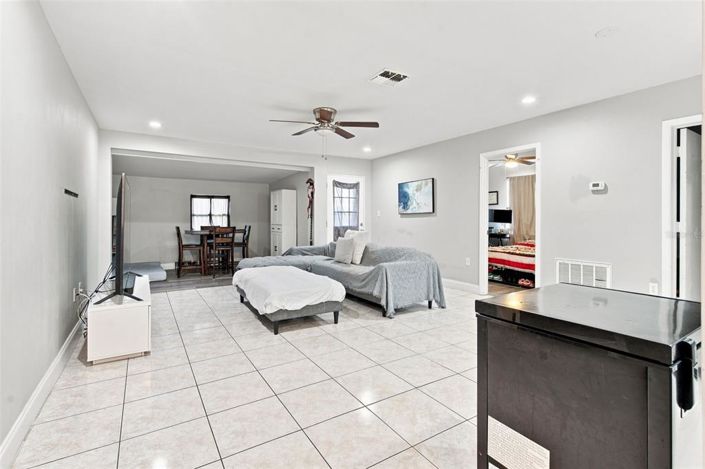 Image No.10-3 Bed House for sale