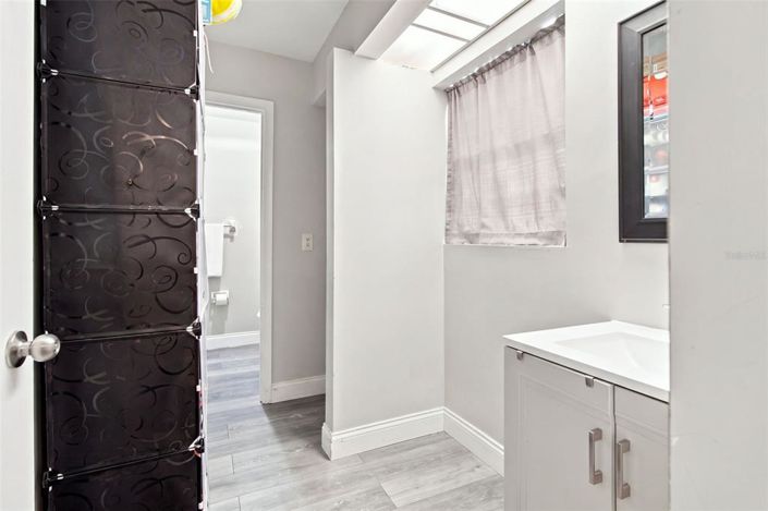 Image No.13-3 Bed House for sale